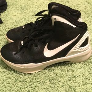 MENS nike hyperdunk basketball shoe